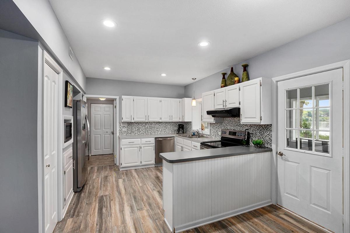 Lakeside Getaway With Dock, Firepit, Grill Newaygo Extérieur photo