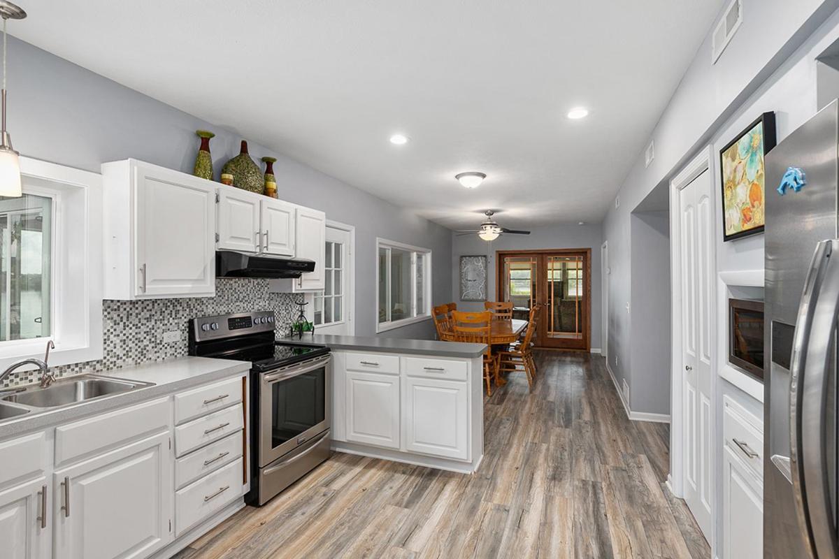 Lakeside Getaway With Dock, Firepit, Grill Newaygo Extérieur photo