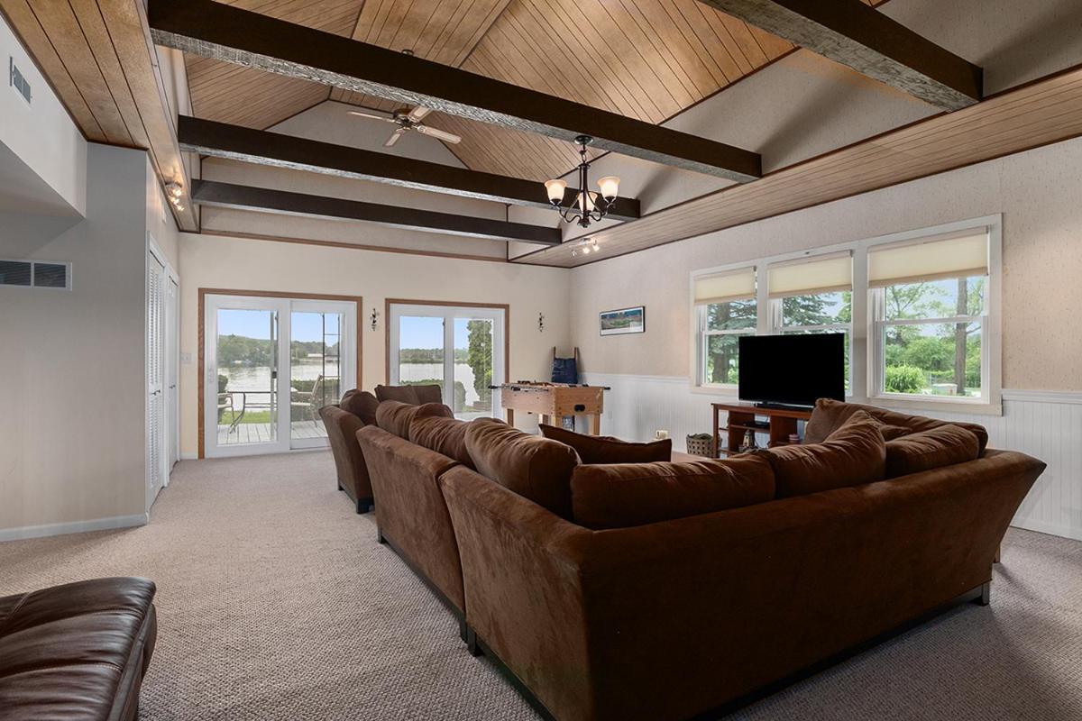 Lakeside Getaway With Dock, Firepit, Grill Newaygo Extérieur photo