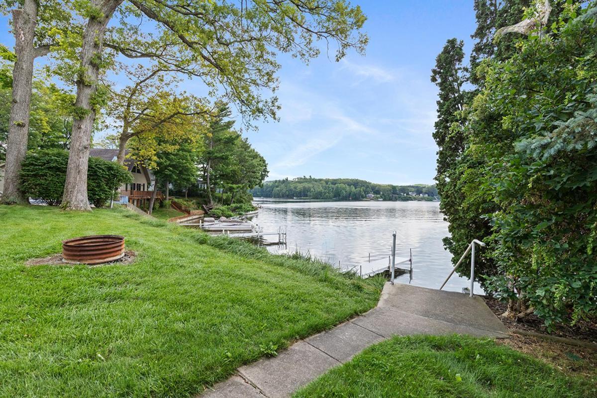 Lakeside Getaway With Dock, Firepit, Grill Newaygo Extérieur photo